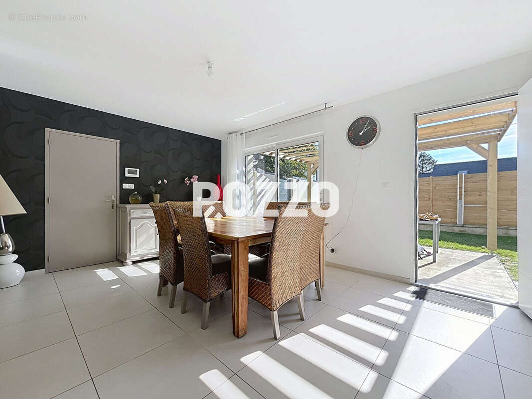 Maison à DONVILLE-LES-BAINS