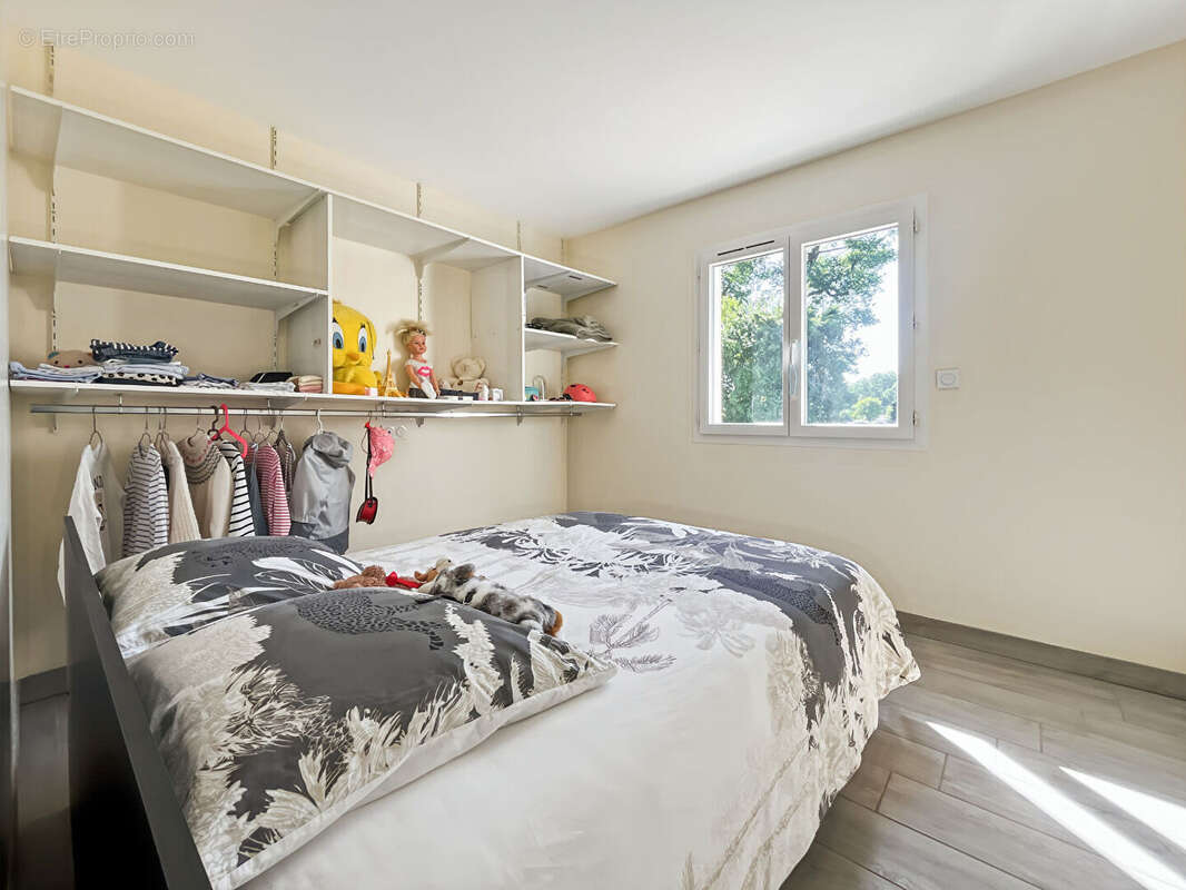 A vendre - Maison récente de plain-pied à LA BRÈDE - 5 pièce(s) - photo 12