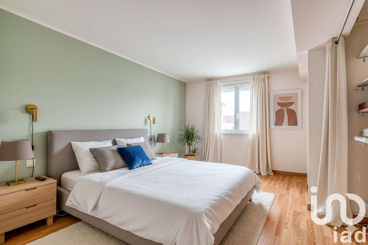 Photo 9 - Maison à CLAYE-SOUILLY