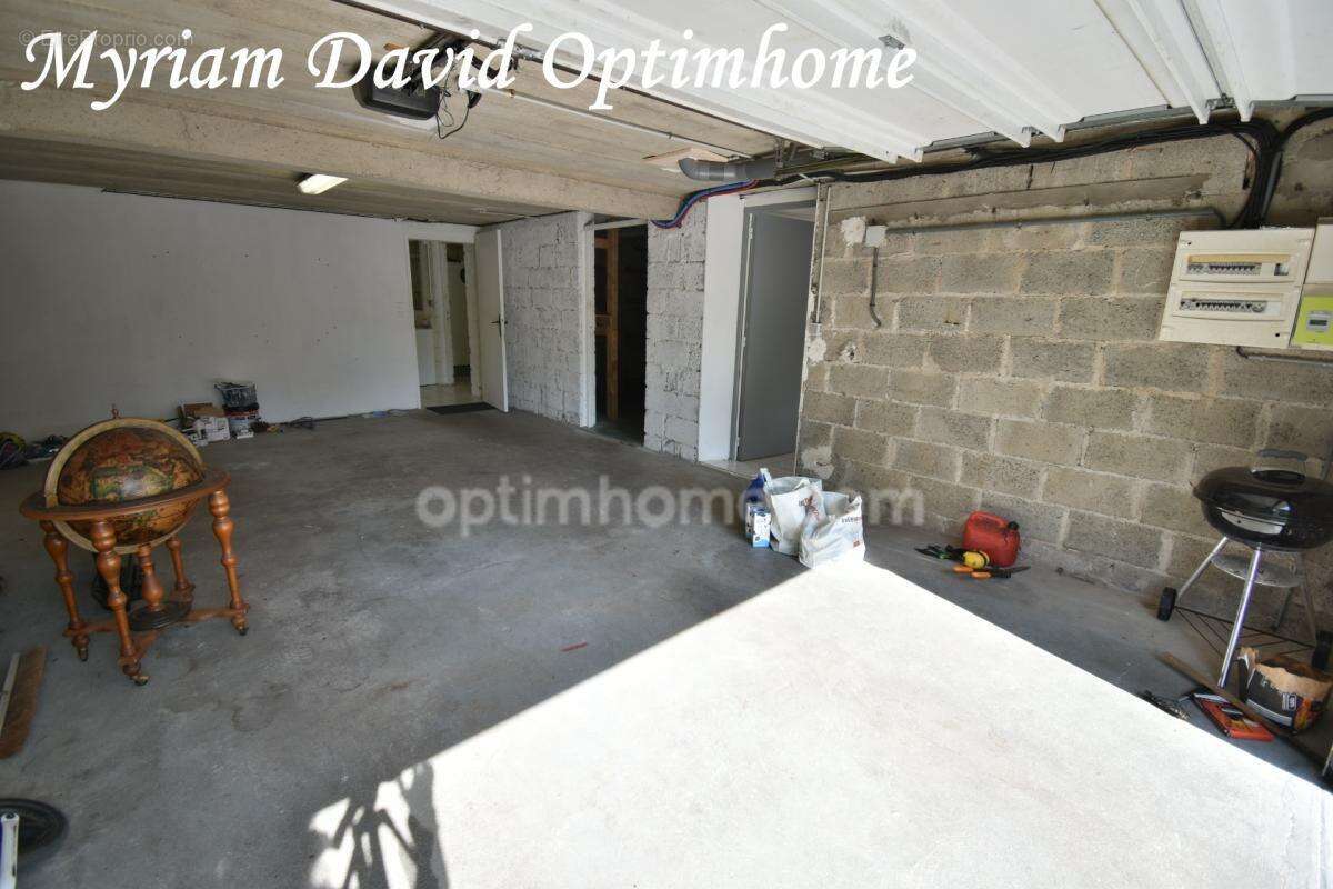 Maison familiale 171 m² – DPE C – 5 chambres – Terrain paysagé de 2 400 m² – Rostrenen - photo 28