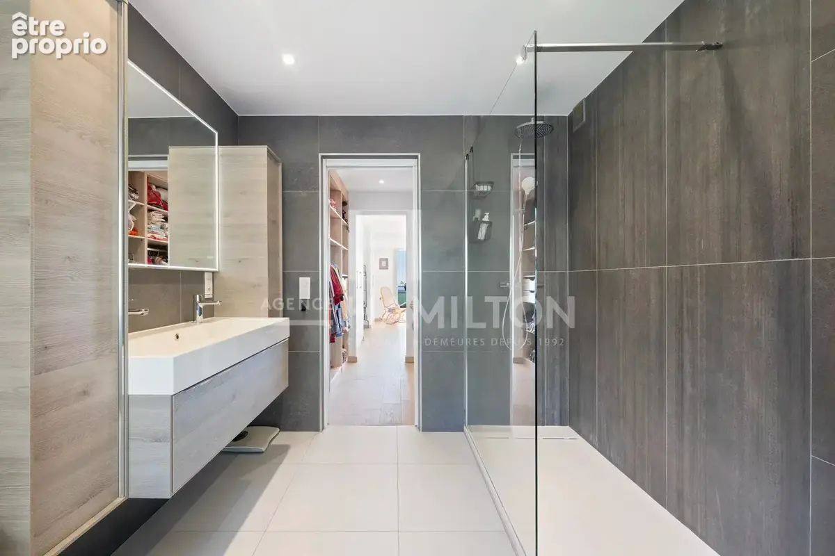 Magnifique appartement de 140 m2, au dernier étage, avec vue panoramique - photo 9