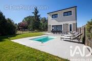 Photo 1 - Maison à VALERGUES