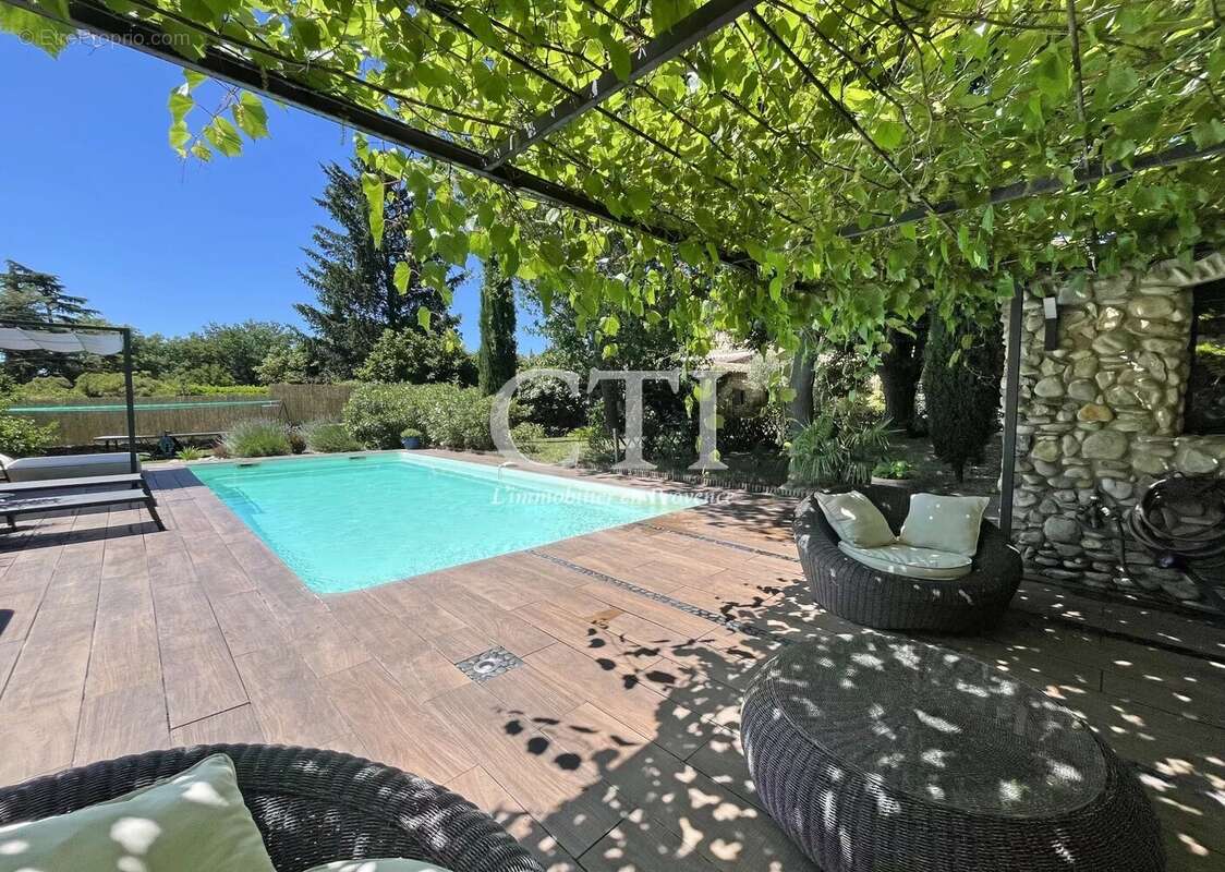 Maison à VAISON-LA-ROMAINE