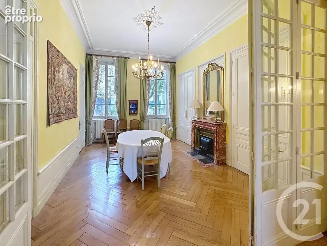Appartement 7 pièces 184 m² à vendre à Lyon-7e (69007) - photo 4