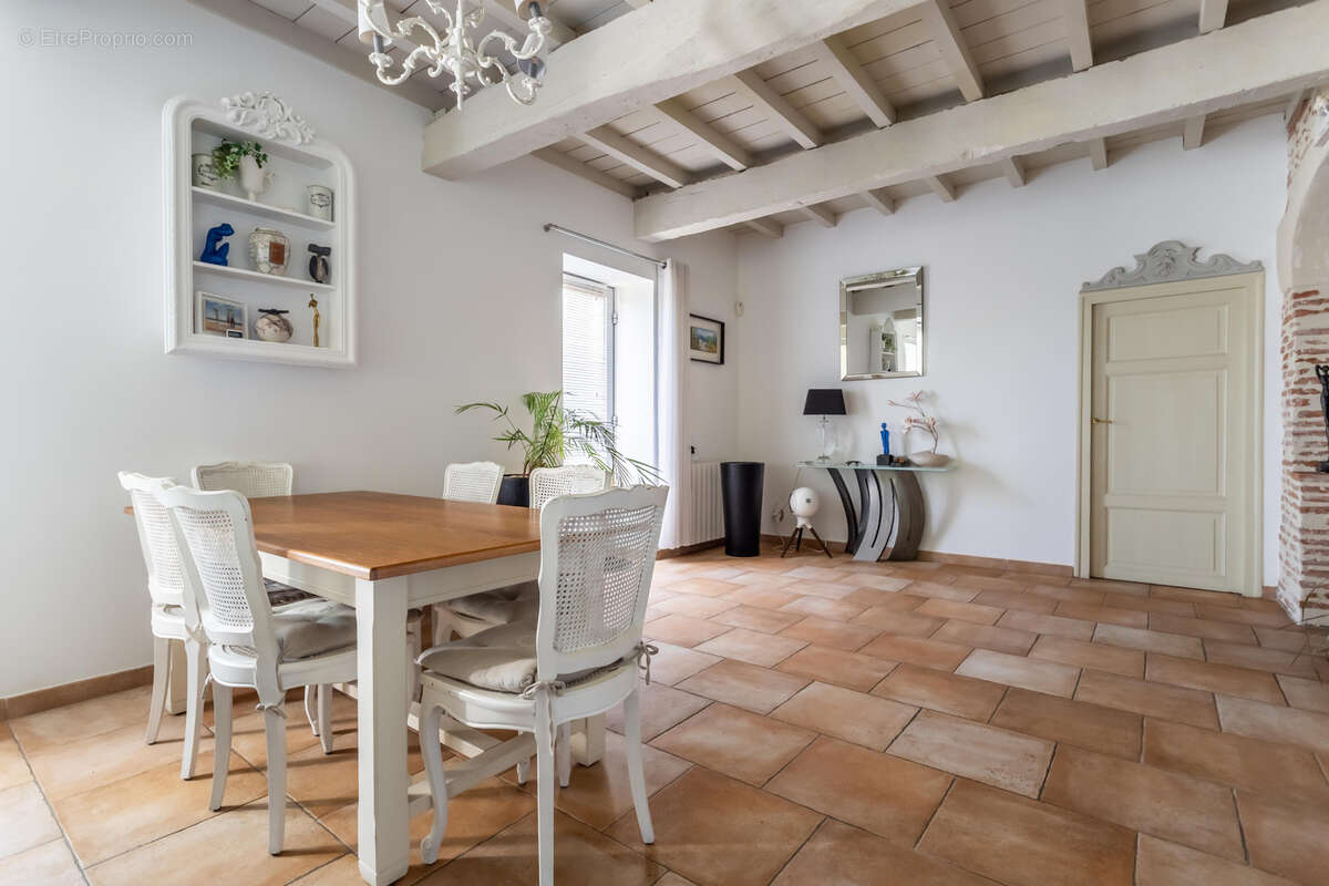 Maison à AUVILLAR