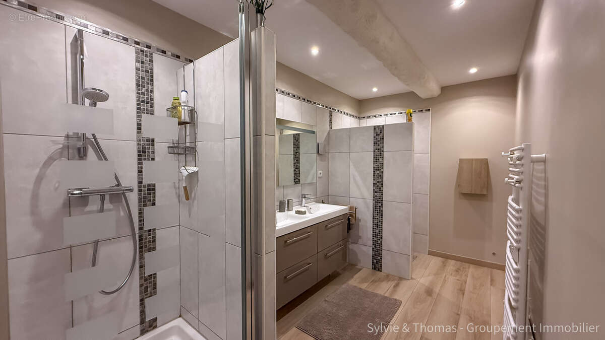 Maison à CADEROUSSE