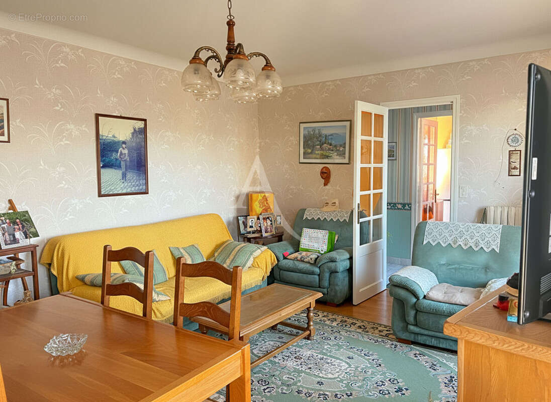 Maison à LE GUE-DE-VELLUIRE