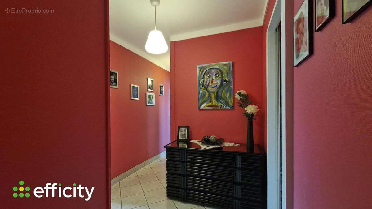 Appartement à LES PONTS-DE-CE