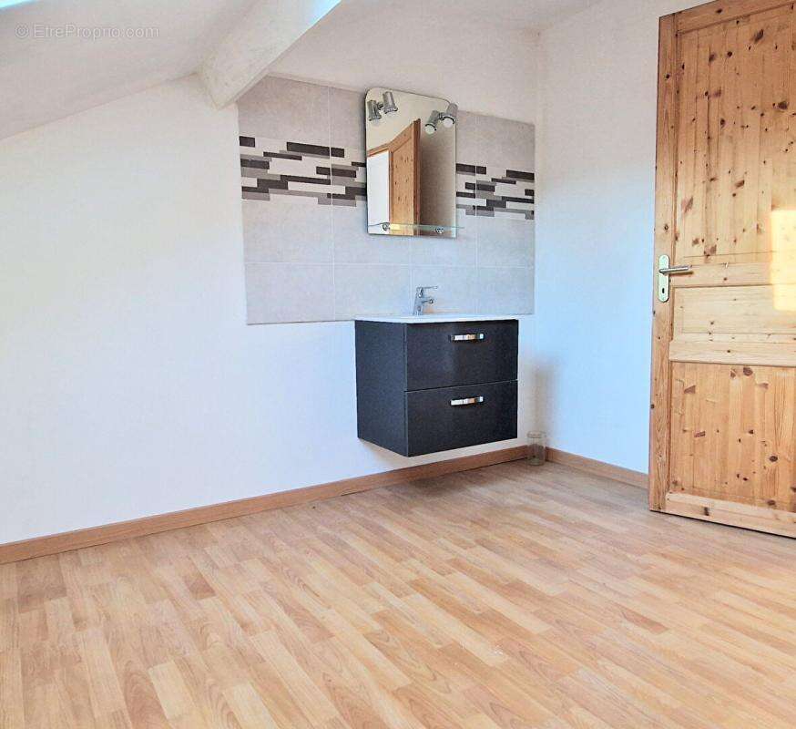 Maison en pierre dans  le bourg  d'Eymet - photo 11