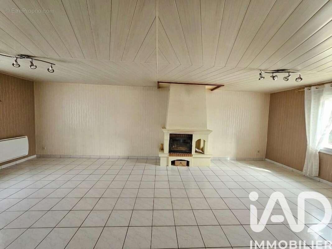 Photo 3 - Maison à AMBILLOU