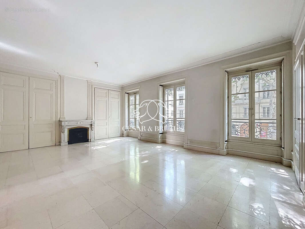 Appartement à LYON-6E