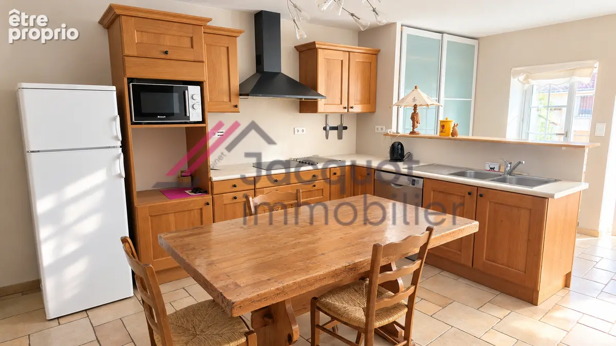 Maison 4 pièces 122 m² à vendre à Lons-Le-Saunier (39000) - photo 3