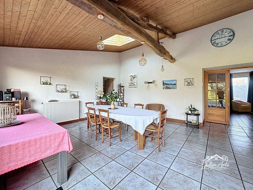 Maison à BEGROLLES-EN-MAUGES