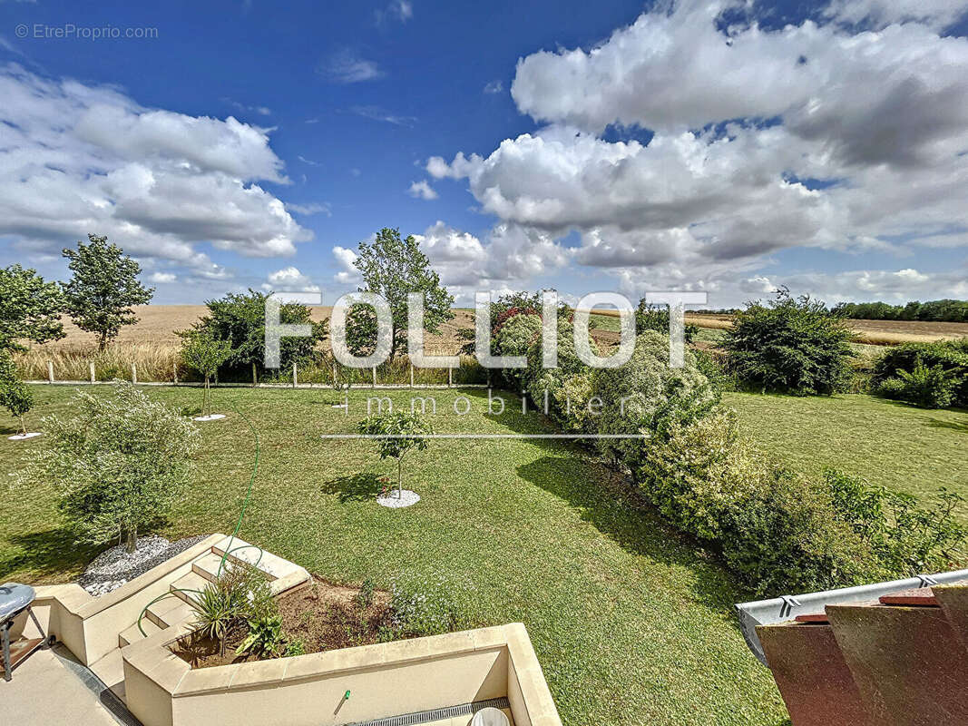 ACHAT / VENTE d'une maison T6 (180 m²) à REVIERS, terrain 1265 m2 - photo 3