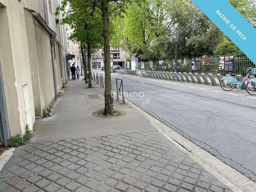 Parking à LES LILAS
