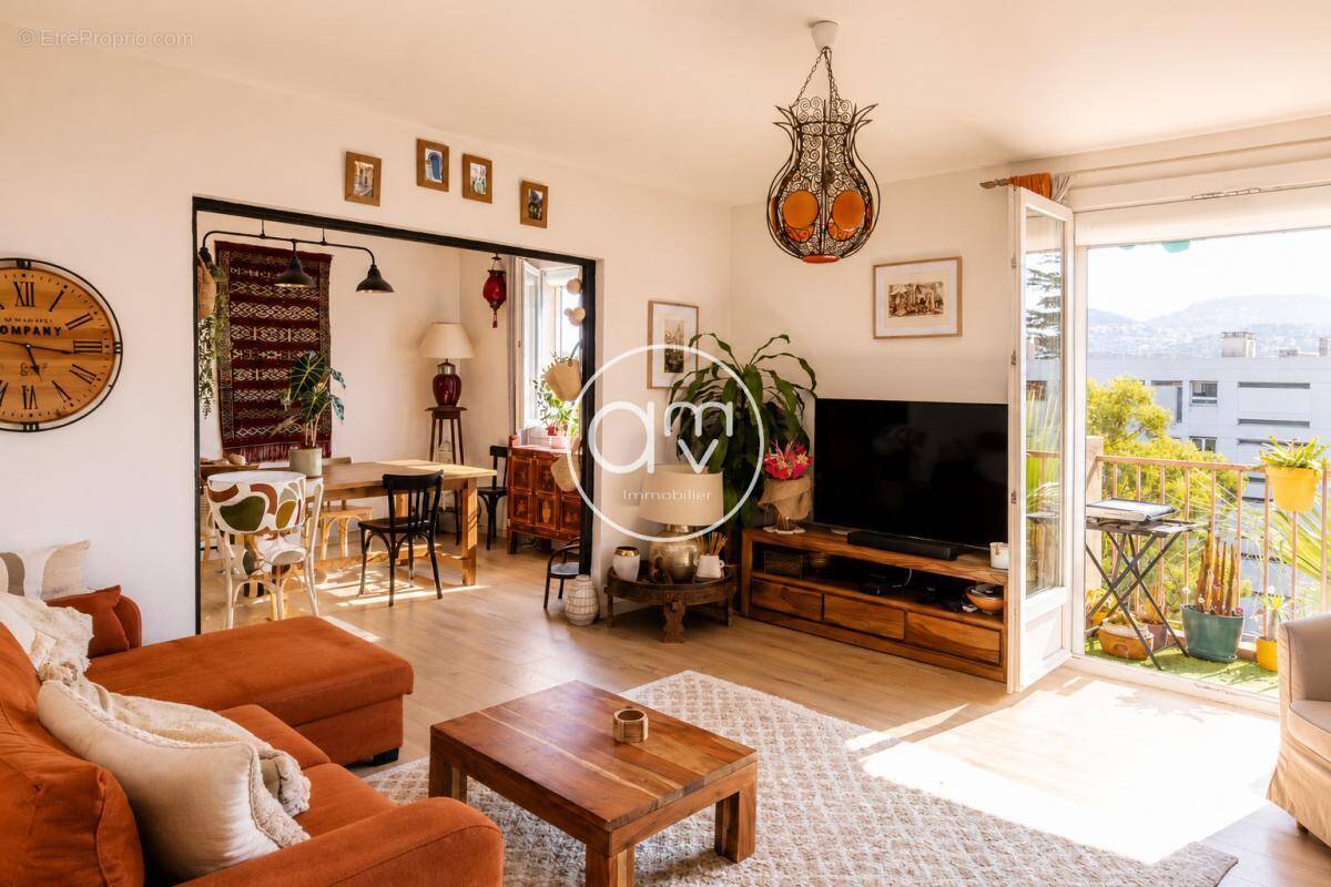 Appartement à HYERES