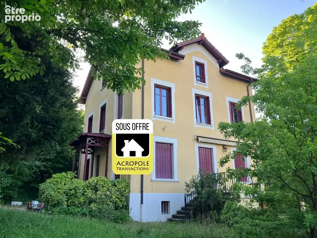 Maison à CHARBONNIERES-LES-BAINS