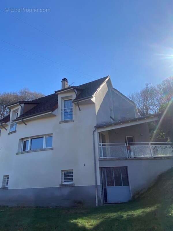 Maison à ARPAJON-SUR-CERE