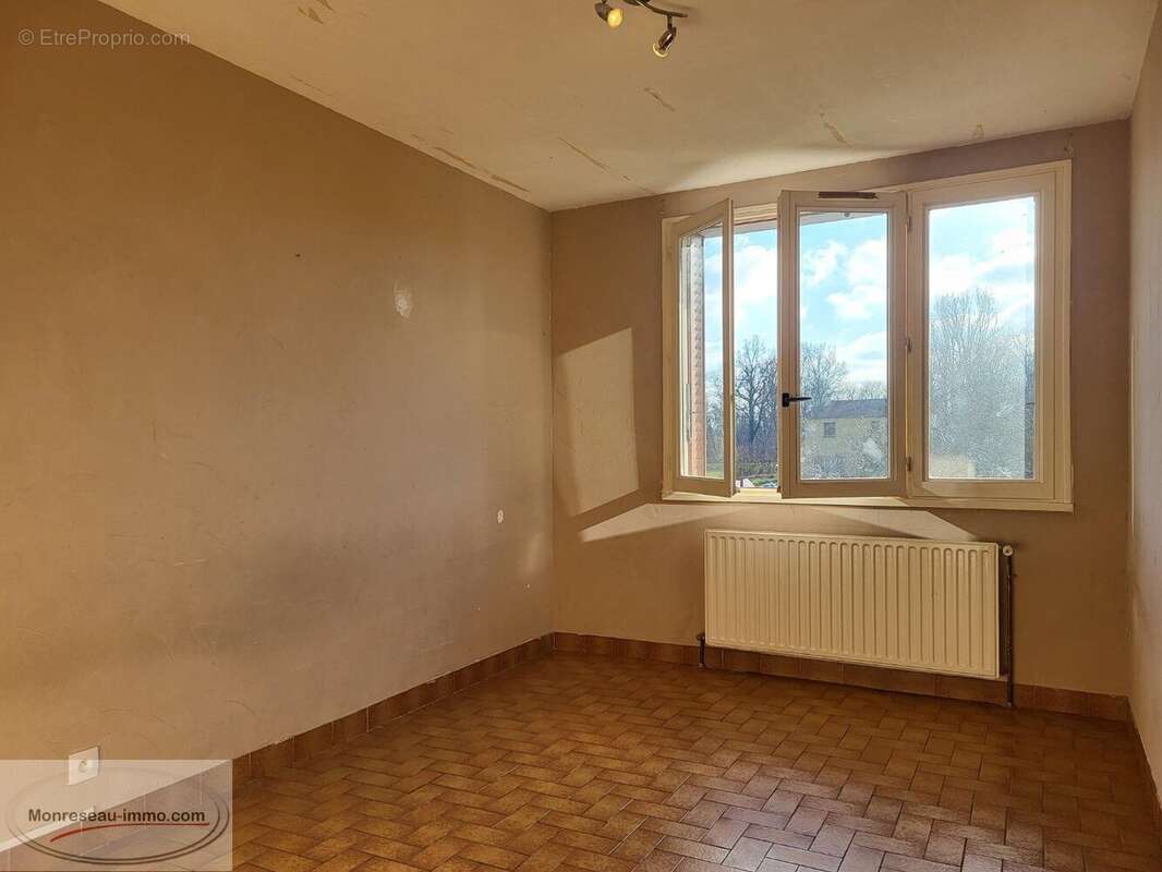 Maison à PONT-DE-VAUX