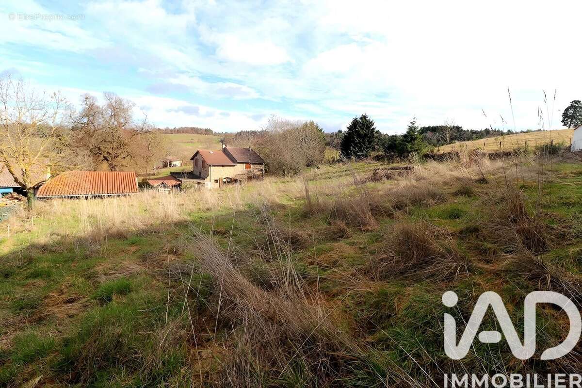 Terrain 1577 m² à Saint-Maurice-En-Gourgois  - photo 5