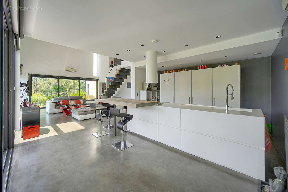 Élégante Villa contemporaine 200 m2 au cœur d'un environnement privilégié - photo 8