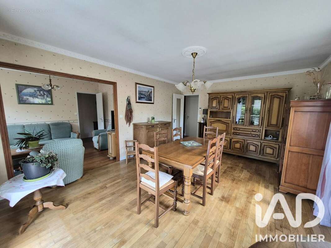 Maison 106 m² à Chandon  - photo 3