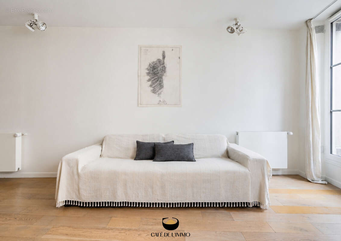 Appartement à PARIS-10E