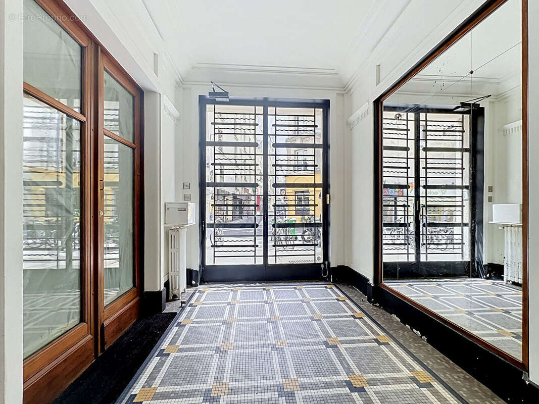 Appartement paris 2ème - grand studio / 2 pieces - 28.01 m2 - sentier / grands boulevards - photo 10