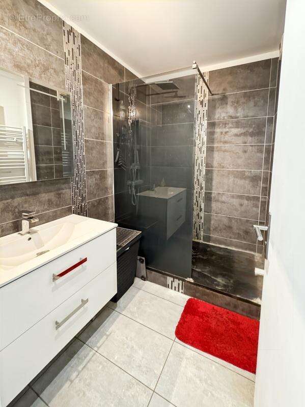 Appartement à MARSEILLE-9E