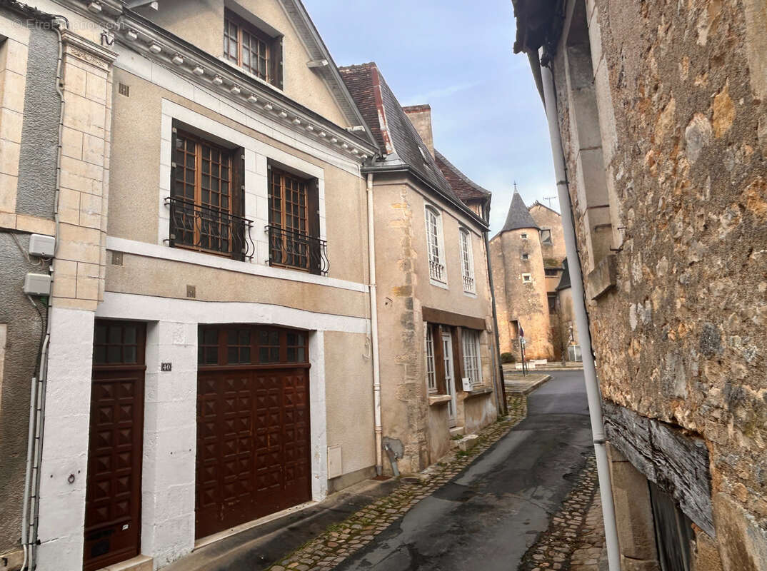 Maison à SAINT-GAULTIER