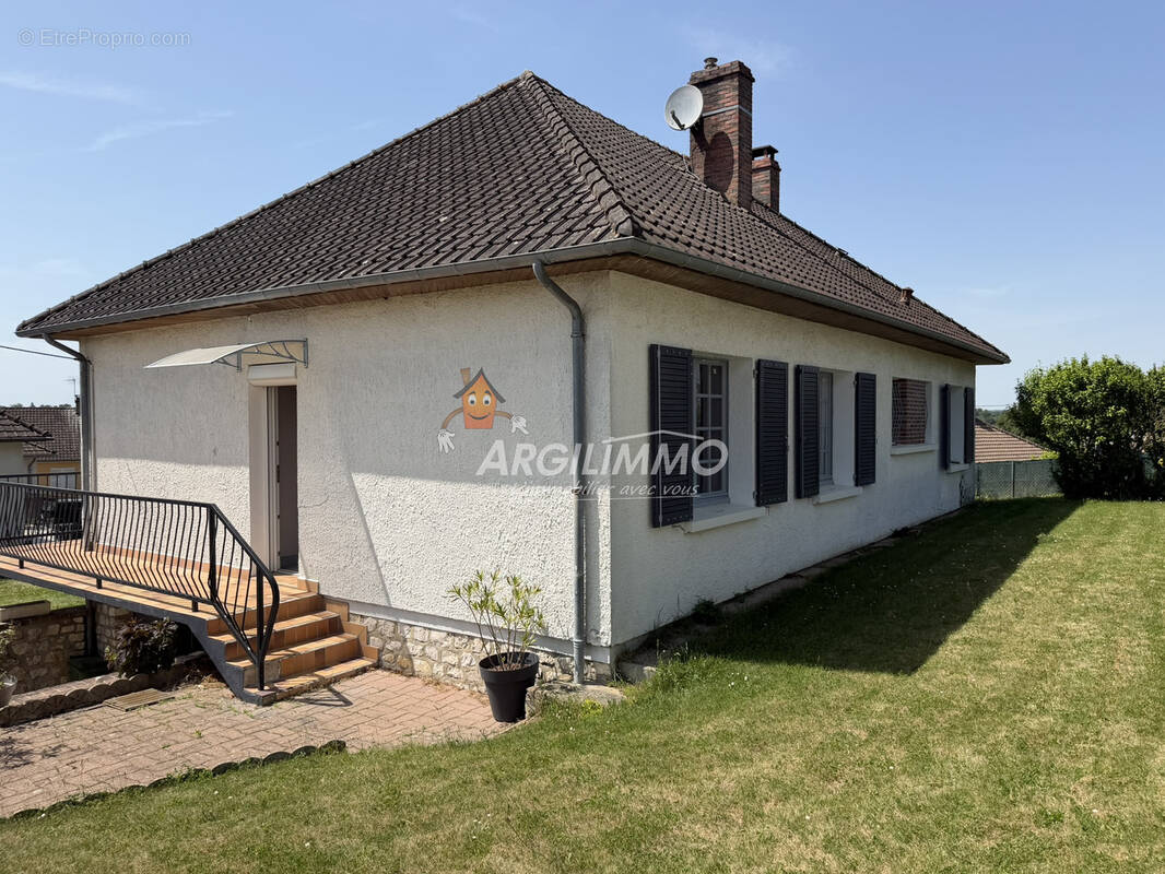 Maison à SAINT-CALAIS