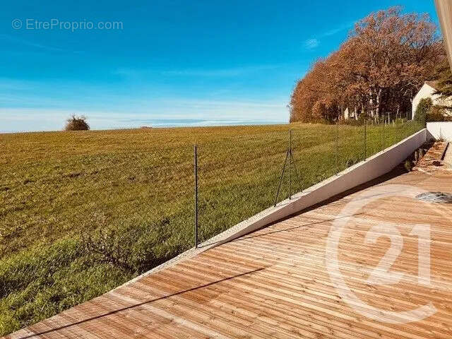 Maison à CHAMPNIERS