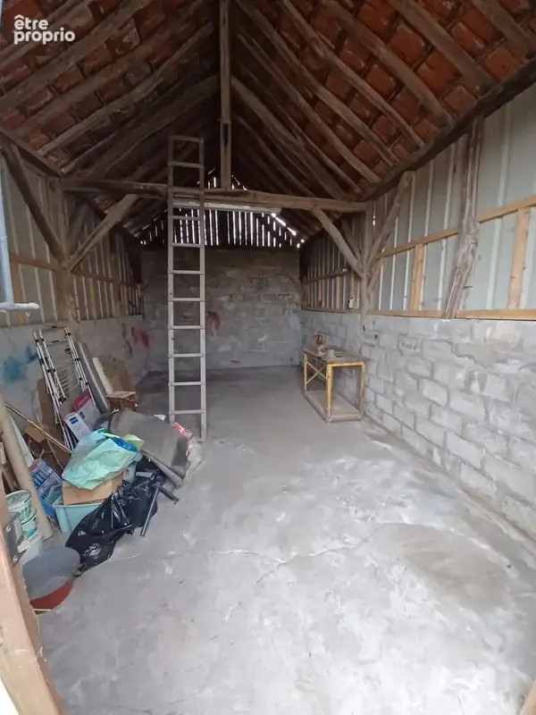 Maison ancienne indépendante, à rénover avec terrain et garage - photo 8