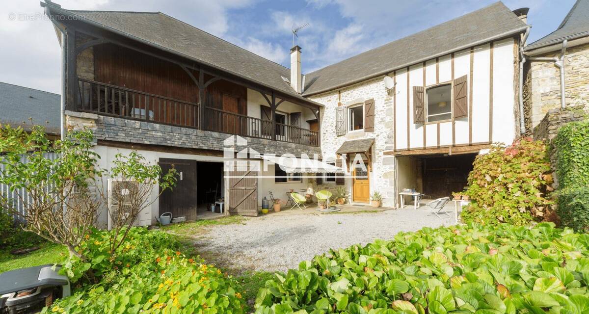 Maison à ESCOU