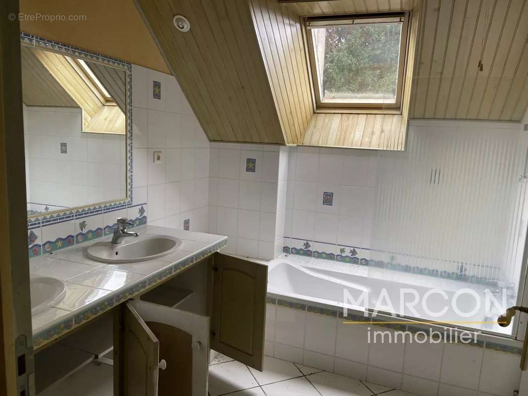 Maison à NOUZEROLLES