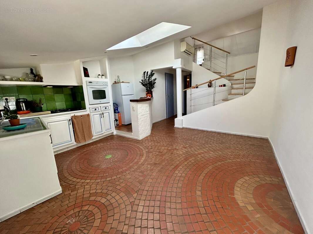 Appartement à SALERNES