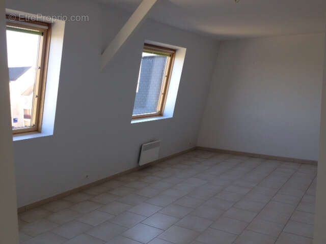 Appartement à MONTREUIL-JUIGNE