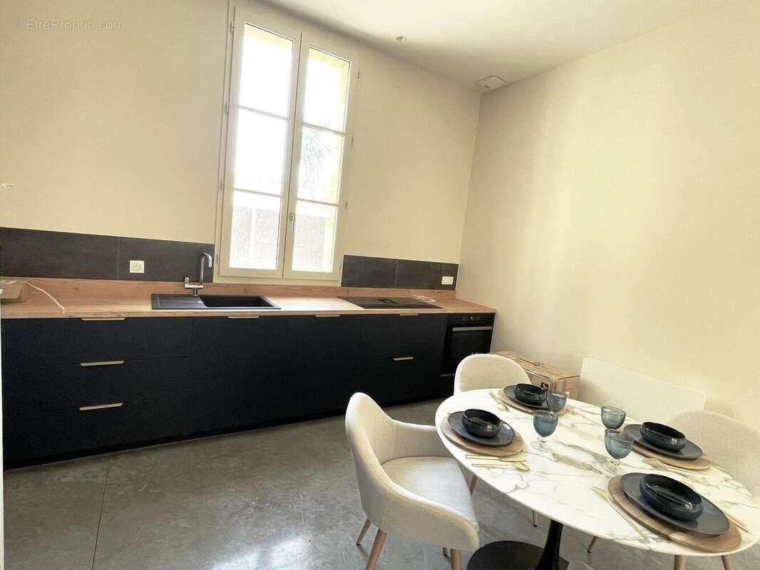 Appartement 880 m² à Bordeaux  - photo 2