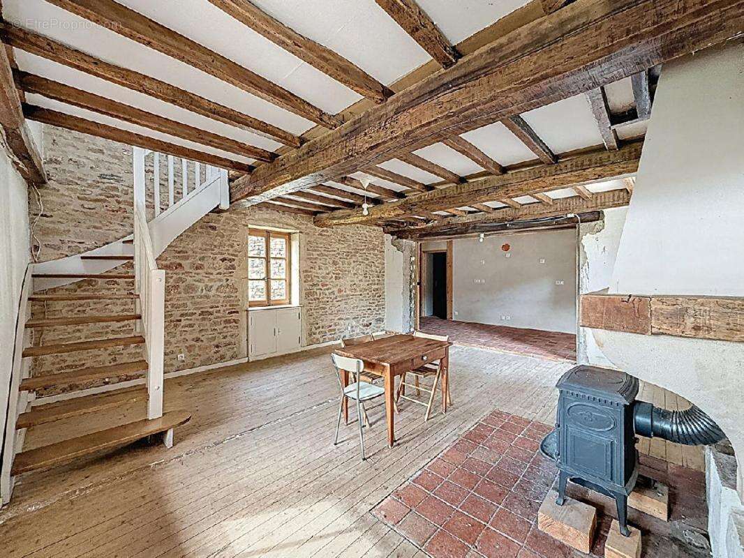 Maison à CORTAMBERT