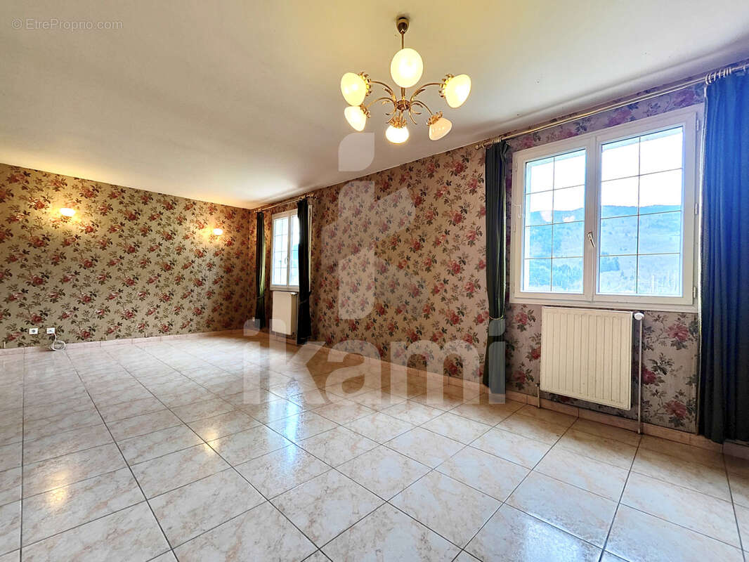 Maison à VILLEVOCANCE