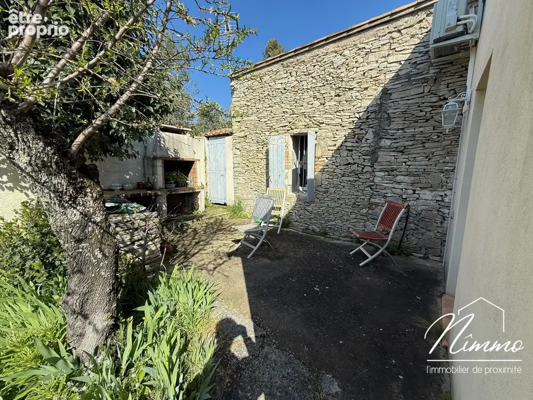 Villa t5 avec studio garage et mazet sur un terrain de 2657 m2 à nimes - photo 7
