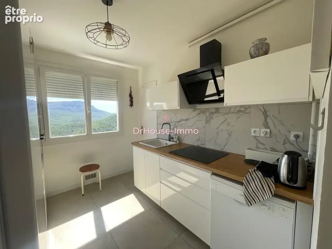 Appartement 4 pièces 96 m² à vendre à Marseille-9e (13009) - photo 7