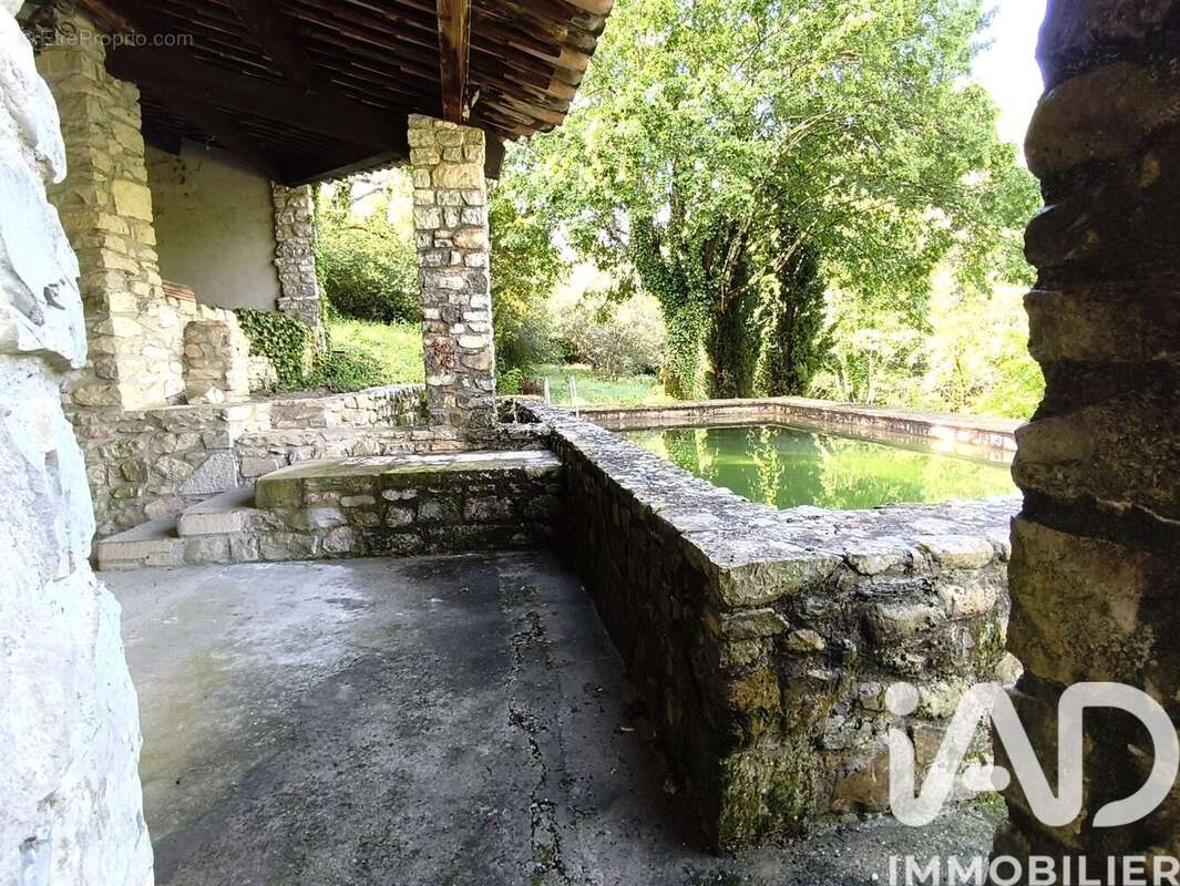 Maison 294 m² à Saint-Thome  - photo 3