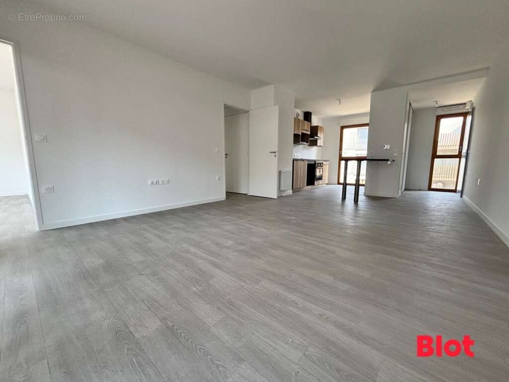 Appartement à SAINT-JACQUES-DE-LA-LANDE