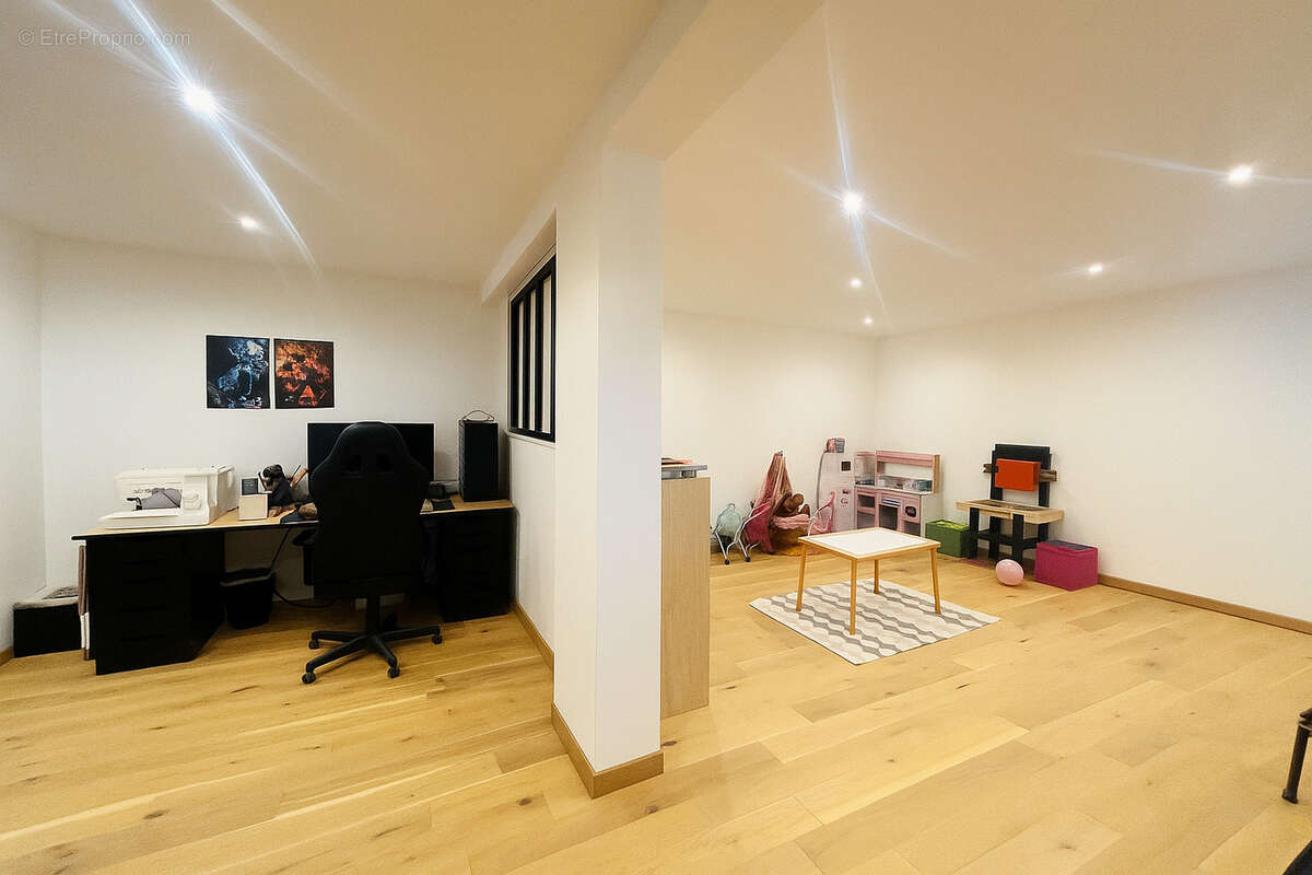 Maison à SAINT-MARTIN-LA-PLAINE