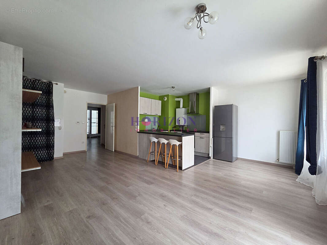 Appartement à LA CHAPELLE-EN-SERVAL