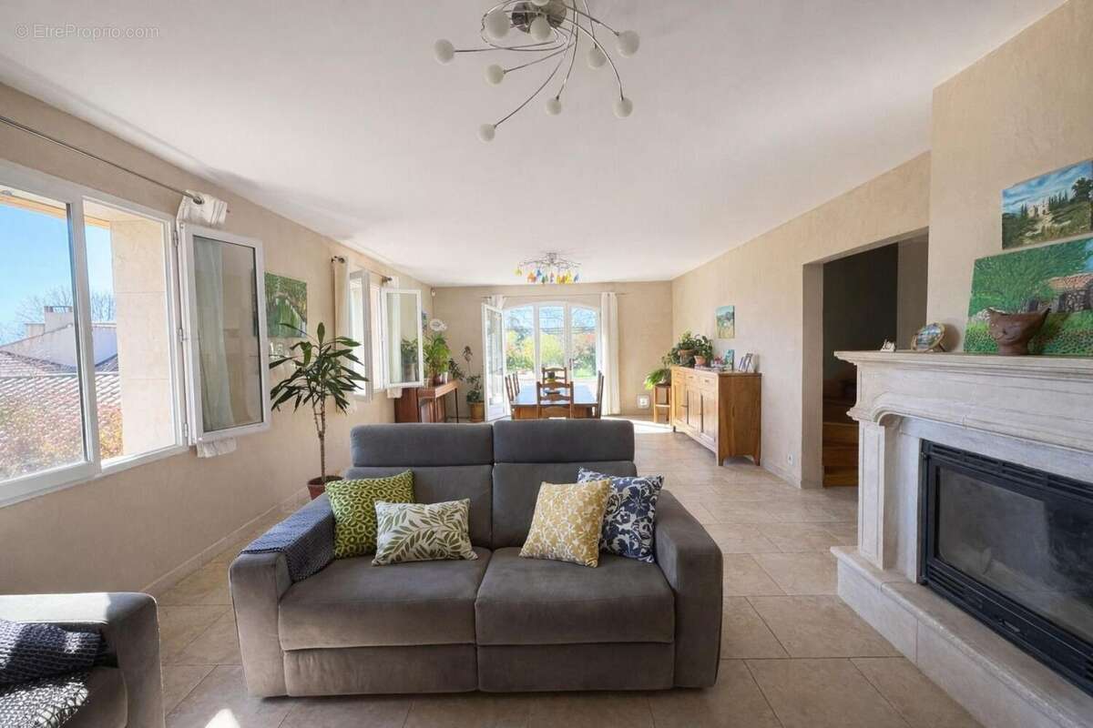 Photo 4 - Maison à CUCURON