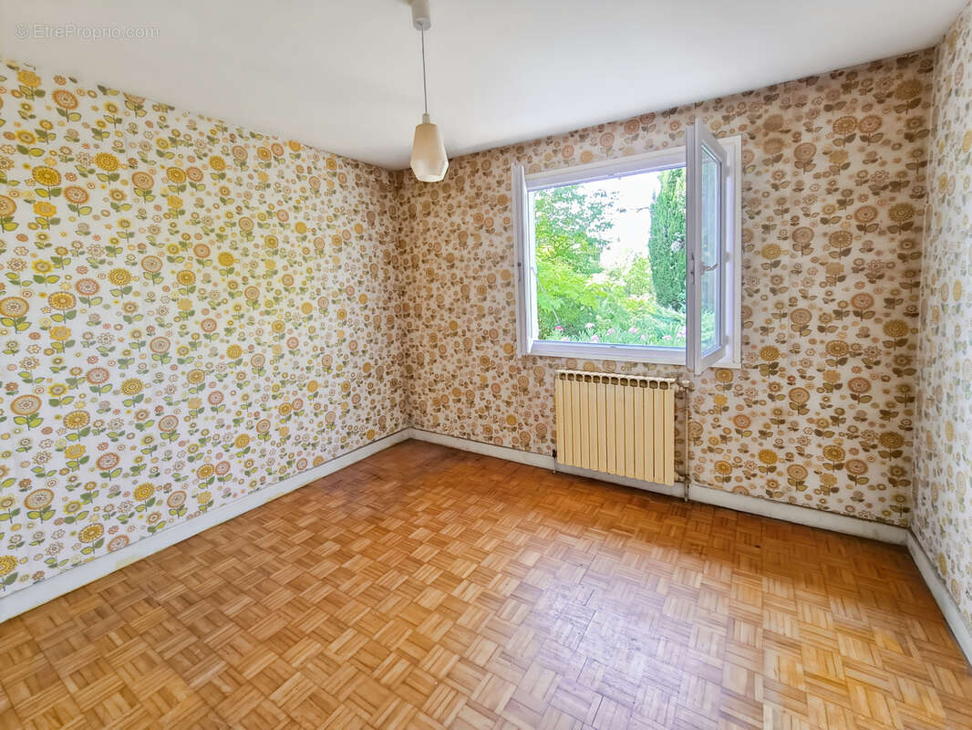 Maison T4 de 105m2 avec garage en sous-sol et jardin - Mauvezin - photo 11