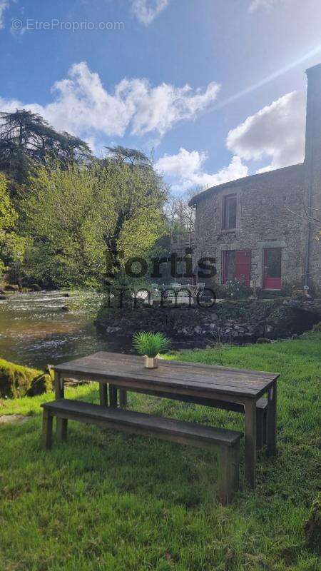 Maison à LA BRUFFIERE