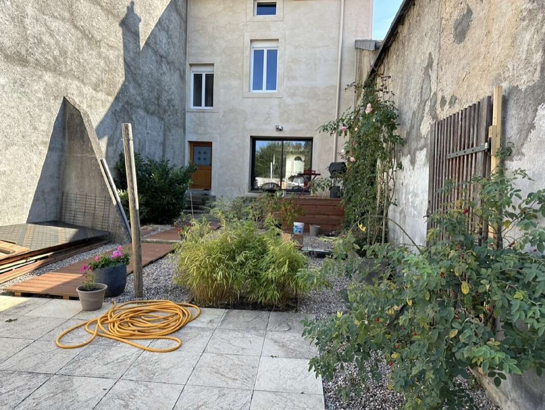 Maison à CHAMPENOUX